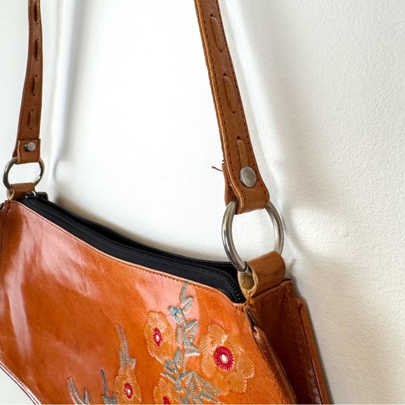 Floral Leather Shoulder Bag - Picture 7 of 7